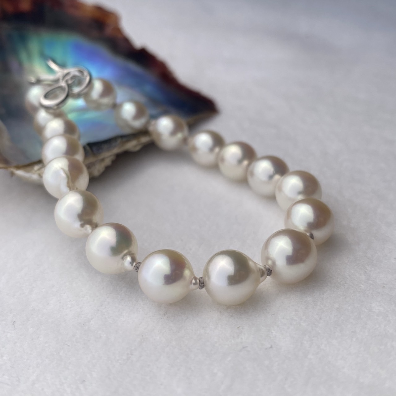 Snow Halo | Akoya bracelet, 19cm, 7.0–7.9mm pearls, natural white, no-dye, SV925 clasp, baroque, Japan