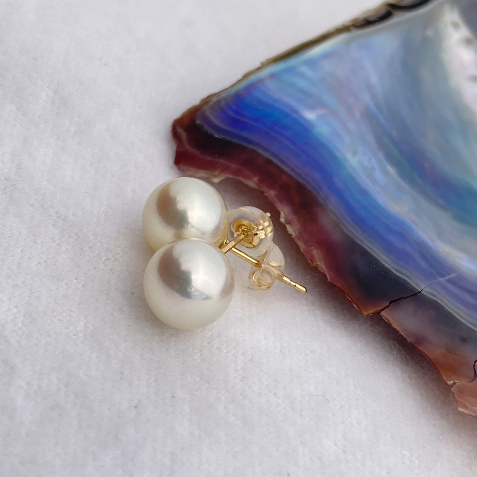 Yuyake pearl stud earrings with 18K yellow gold posts