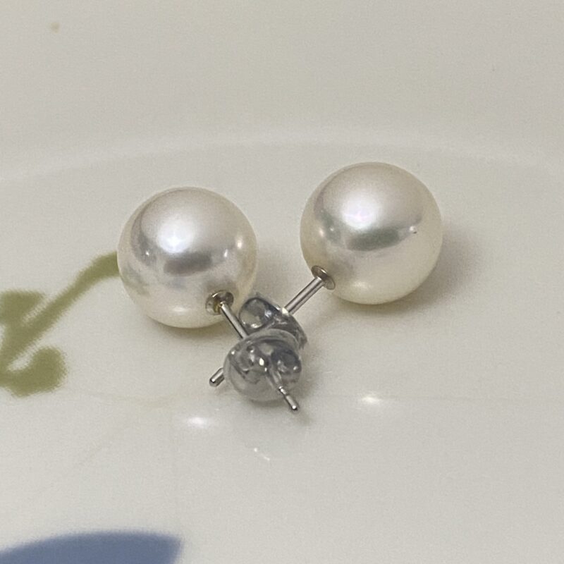 Rear view of Akoya pearl stud earrings with white gold posts and backs